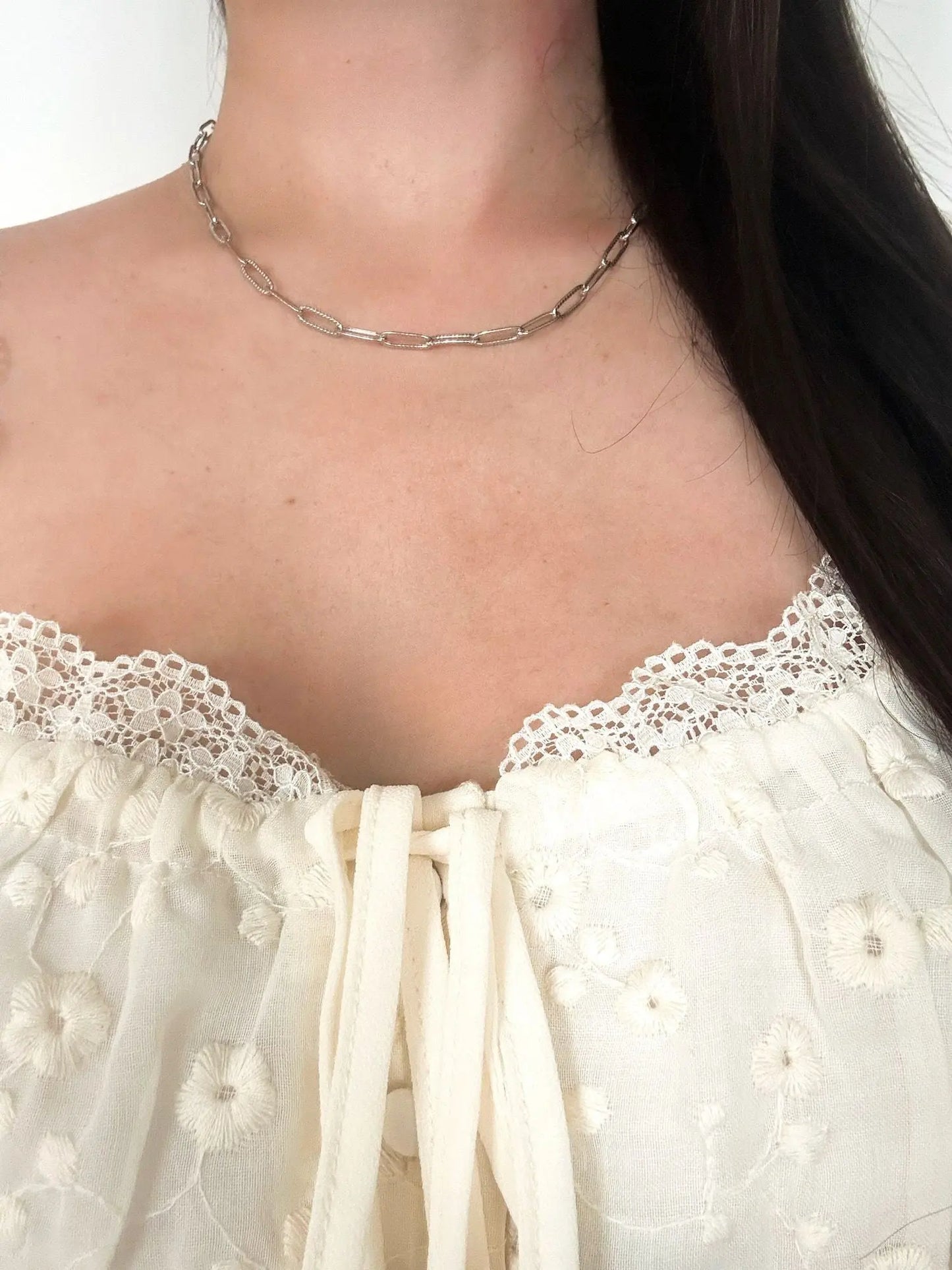 Collier avec pendentif argenté The Delicate Rosary