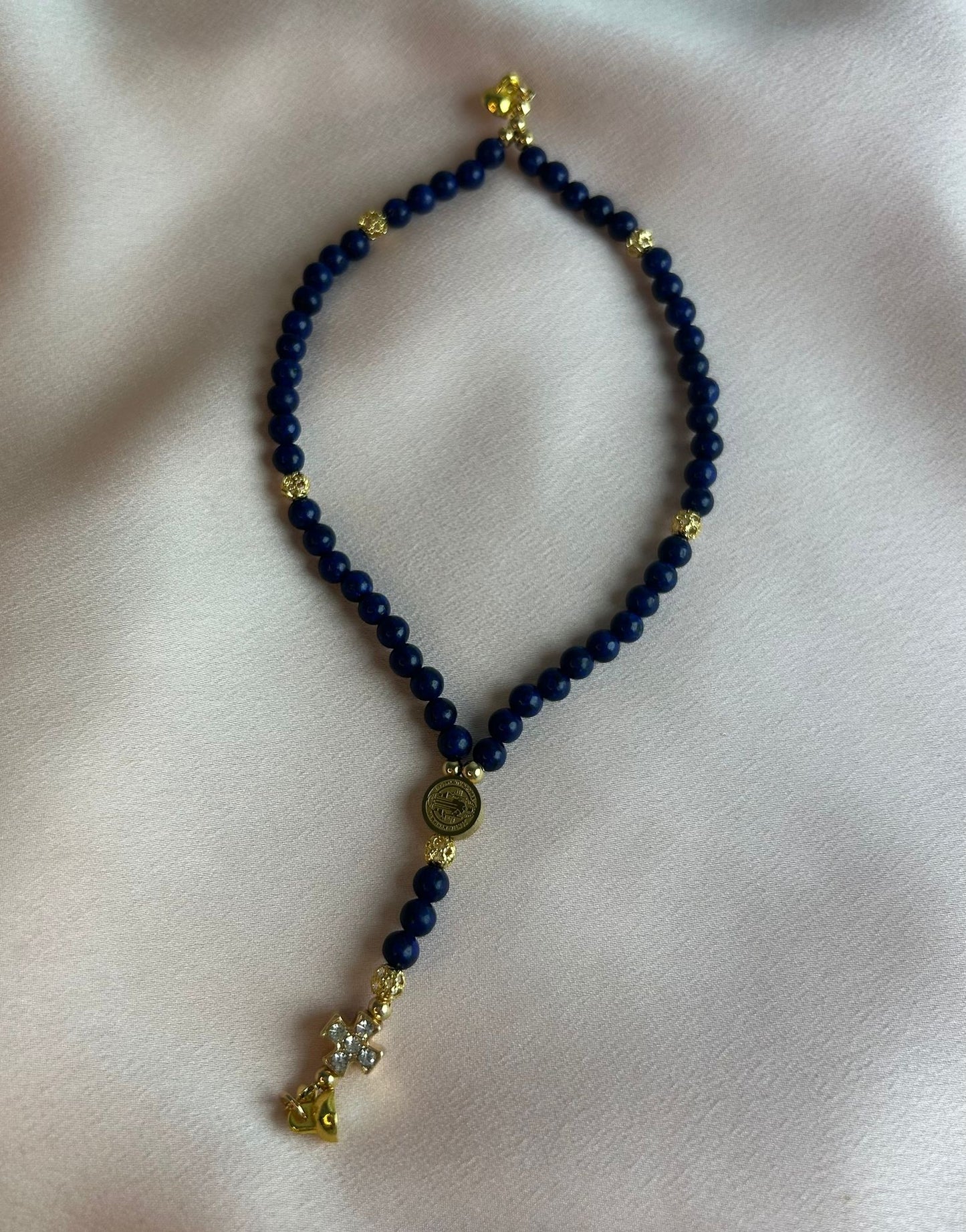 Bracelet-chapelet miniature, améthyste et plaqué or The Delicate Rosary