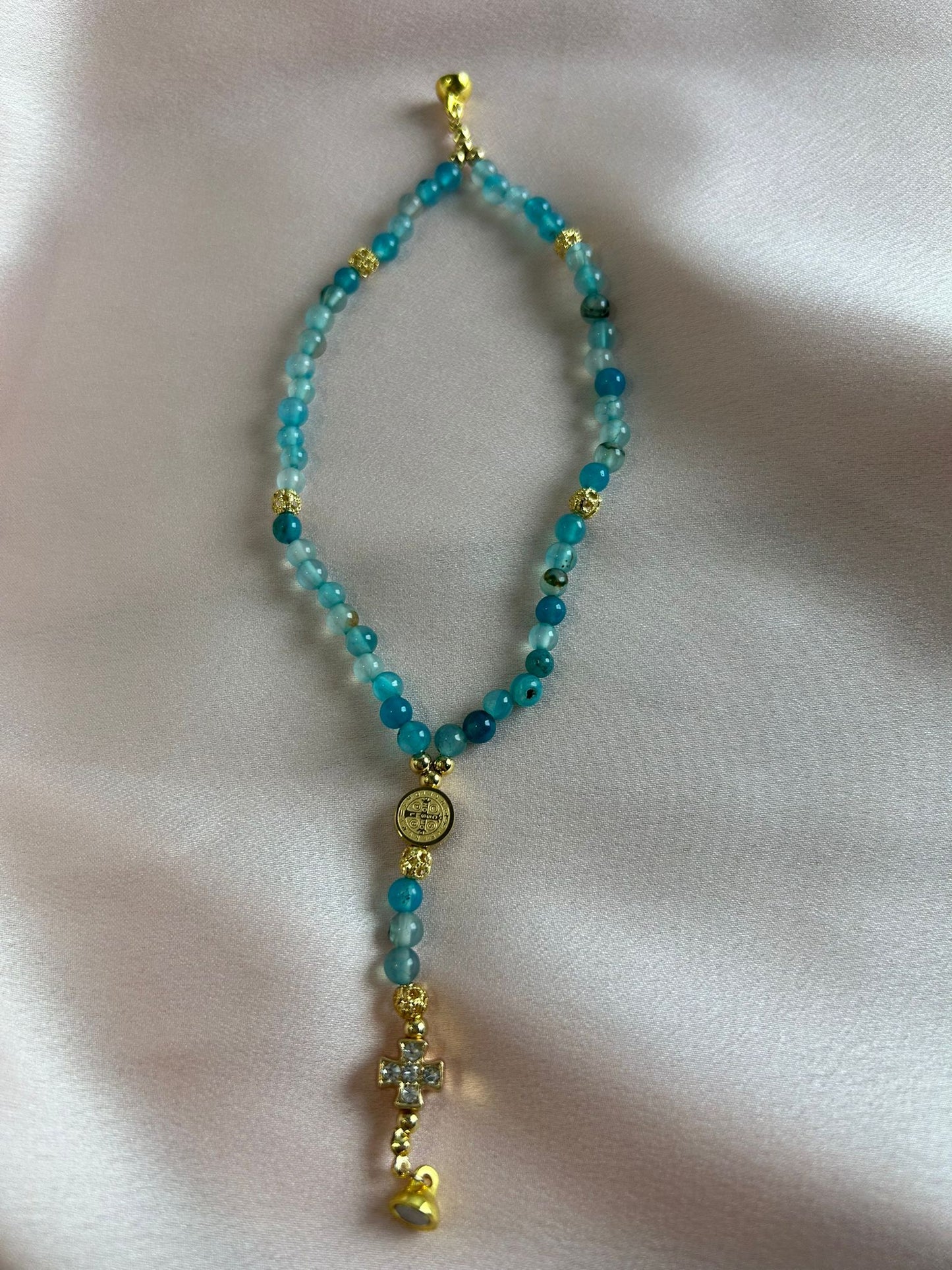 Bracelet-chapelet miniature, agate bleu-vert et doré The Delicate Rosary