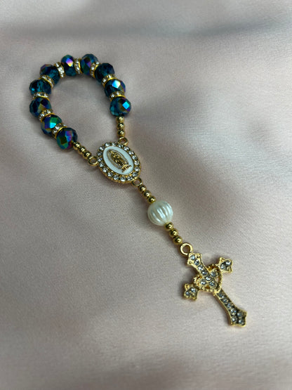 Dizainier doré et turquoise holographique, attache amovible pour téléphone The Delicate Rosary