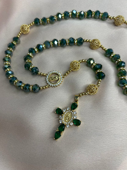 Chapelet doré et vert The Delicate Rosary