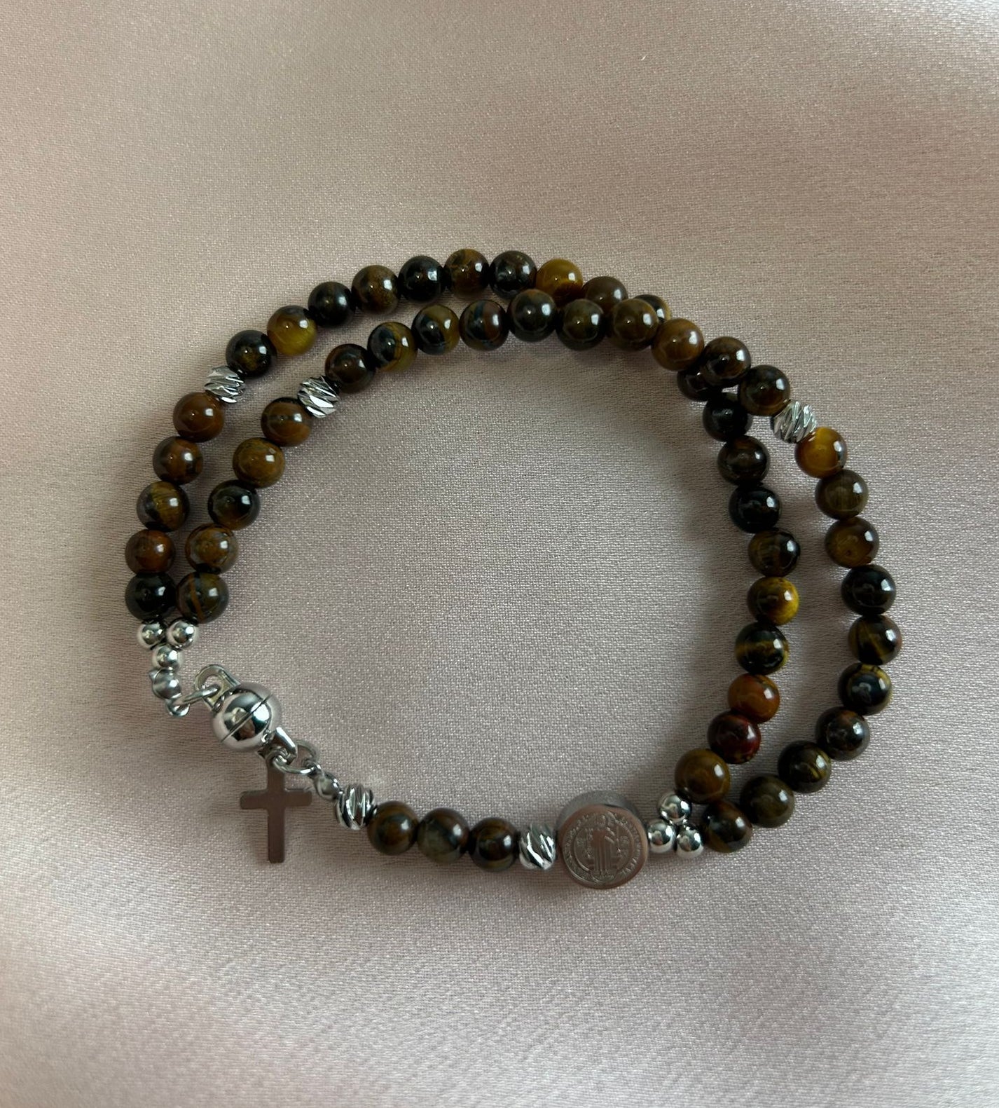 Bracelet-chapelet miniature, œil de tigre brun et argenté, modèle mixte The Delicate Rosary