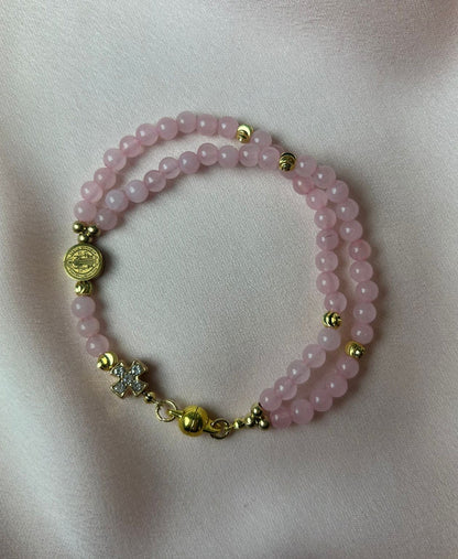 Bracelet-chapelet miniature, quartz rose et plaqué or The Delicate Rosary
